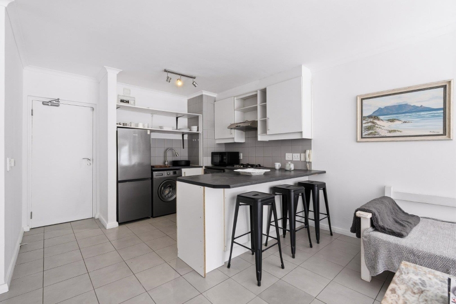 To Let 2 Bedroom Property for Rent in Gardens Western Cape